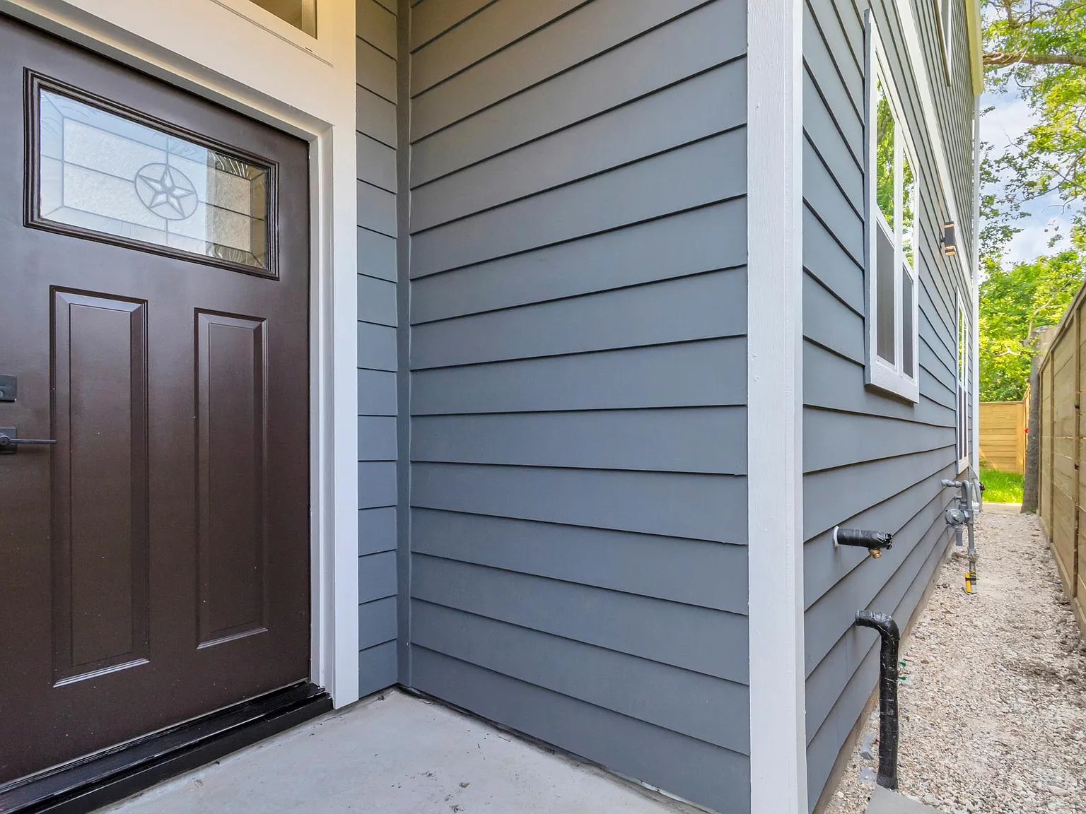 4 bed, 3.5 bath, 1966 sqft, $3,400 — Photo 4