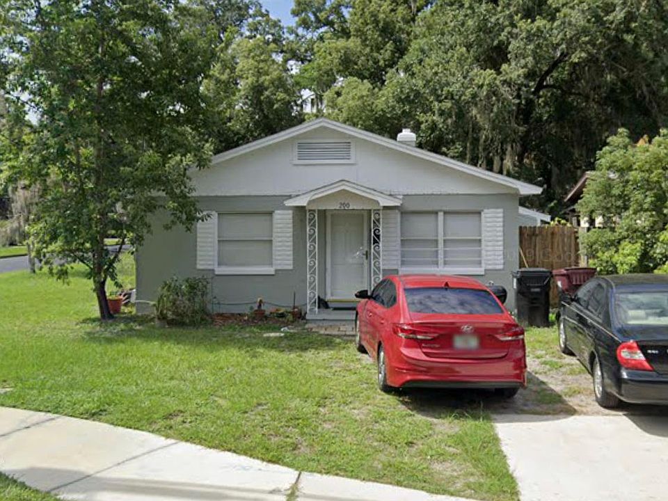1st image of 200 Oglethorpe Pl