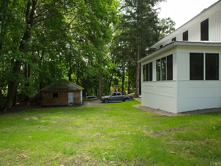 1228 North Ave #B — Photo 2