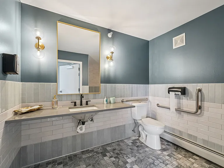 Oaks Lincoln Apartments — Photo 47