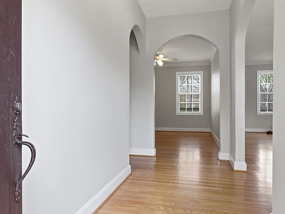4th image of 2116 Westwood Ave