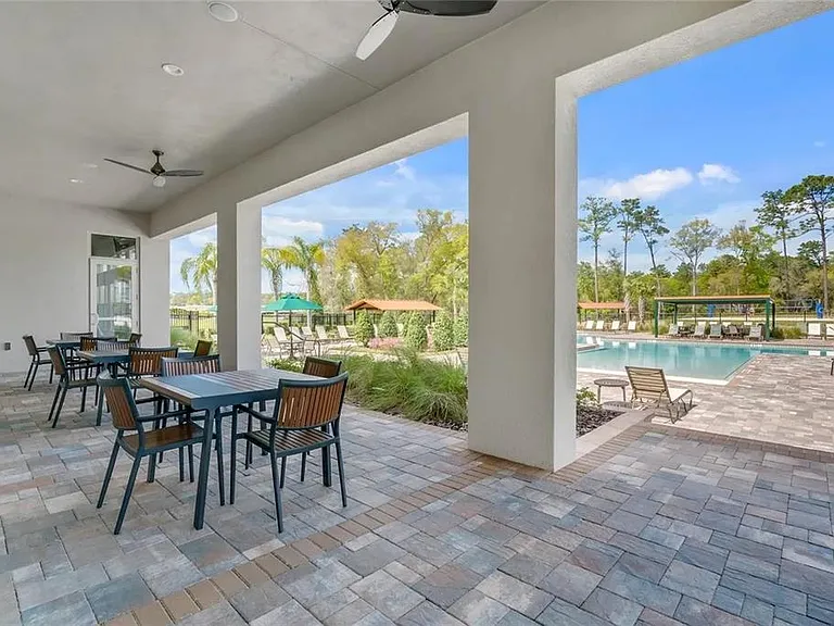 498 Baroness Way — Photo 18