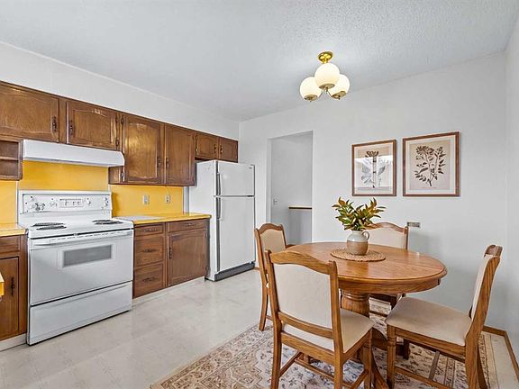 4th image of 6904 W 8th St NW