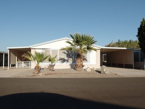 3rd image of 3715 S Parkview Cir