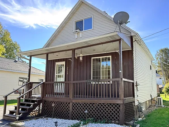 2313 Thomas St, Marinette, WI 54143