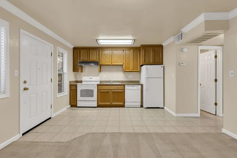 1 bed, 600 sqft, $1,550 — Photo 3