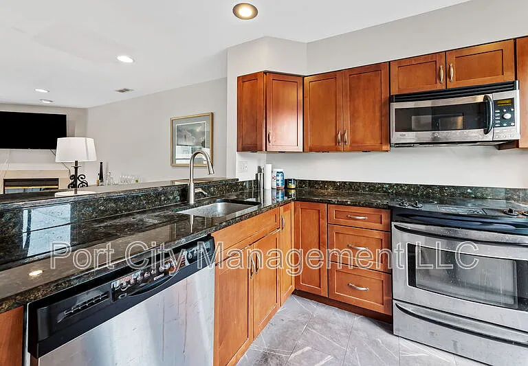 911 S Charles St #310 — Photo 11