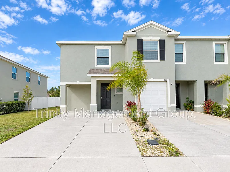3 bed, 3.0 bath, 1758 sqft, $2,095 — Photo 1
