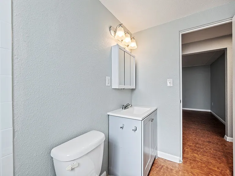 1634 Boston St — Photo 12