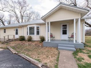 1210 W Guin Rd, Nixa, MO 65714