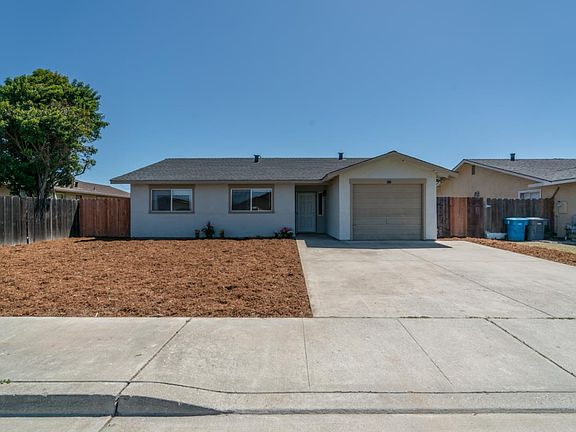 2nd image of 211 San Lorenzo Dr