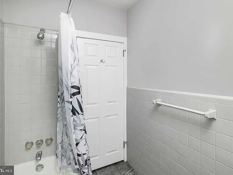 2111 Mifflin St — Photo 14