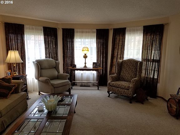 4th image of 9609 NE 30th Ct