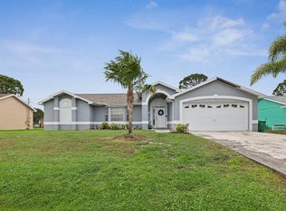465 SW Eyerly Ave, Port Saint Lucie, FL 34983