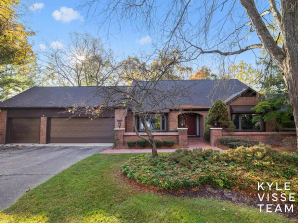 6178 S Gatehouse Dr SE, Grand Rapids, MI 49546