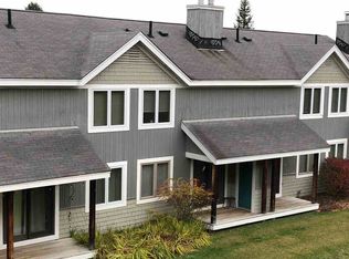 59 Powder Horn Rd #303, East Burke, VT 05832