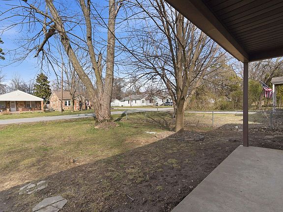 4th image of 1838 E Monroe Terrace