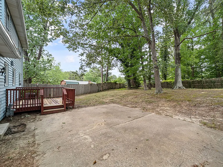 2103 Shane Dr — Photo 32