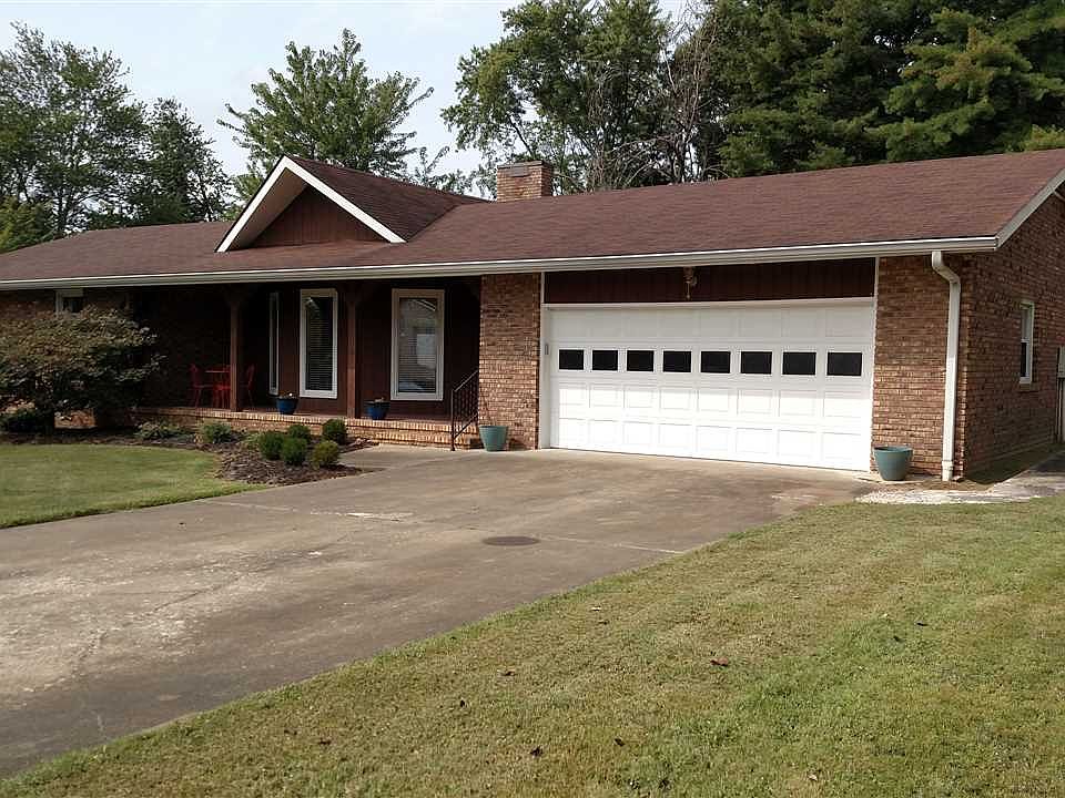 1st image of 1534 Oxford Dr