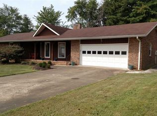 1534 Oxford Dr, Murray, KY 42071