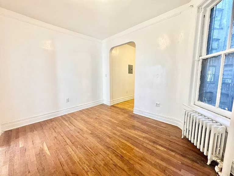 305 E 109th St #9 — Photo 10