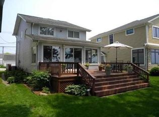 7936 Long Island Ct, Fair Haven, MI 48023