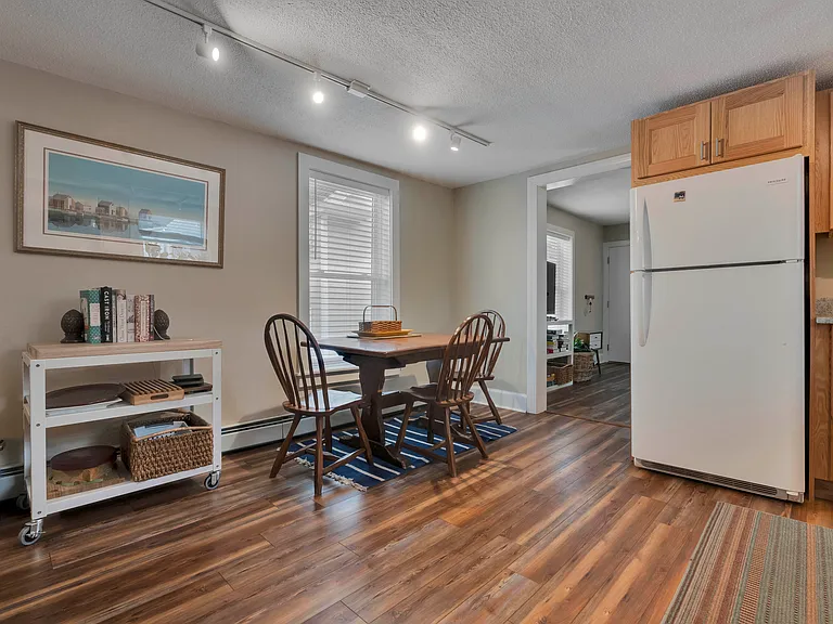 10 Dunn St #2 — Photo 3