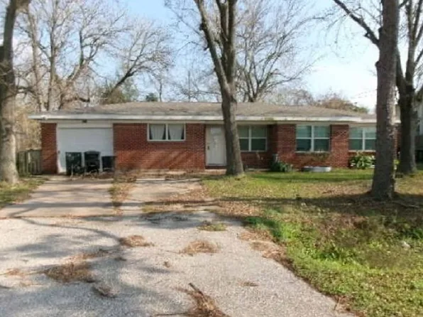 6623 Texas St, Hitchcock, TX 77563