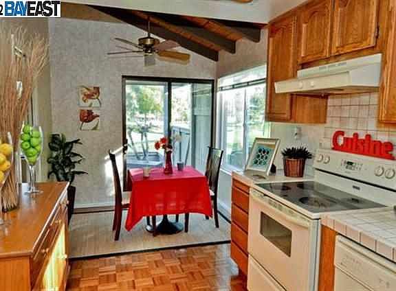 4th image of 578 Silver Lake Dr