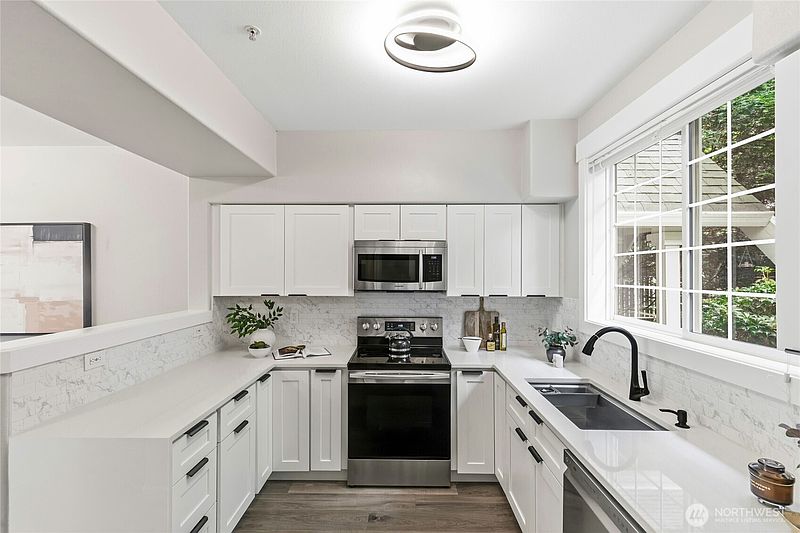 2nd image of 23120 SE Black Nugget Road #L4