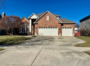 3631 Grassmere Rd, Naperville, IL 60564