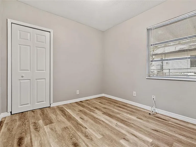 6014 S 6th St — Photo 11