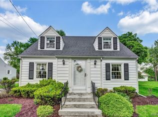112 Akron St, Lockport, NY 14094