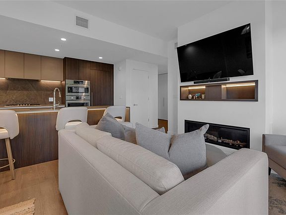 4th image of 2000 Hannington Rd #518