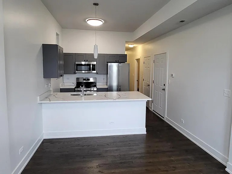 1916 S Leavitt St #3F — Photo 5