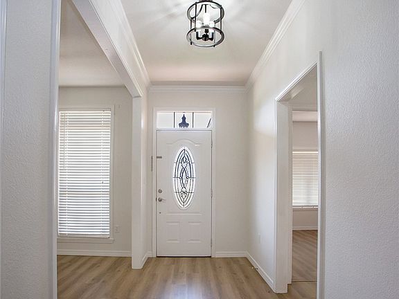 3rd image of 126 Salmon Ln