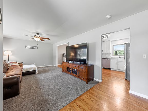 4th image of 220 Pfaff Dr