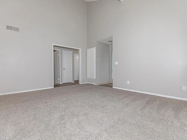 Peartree Apartments — Photo 26