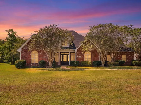 359 Presidential Cres S, Lake Charles, LA 70611