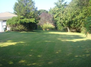 371 Ferry Rd, Sag Harbor, NY 11963