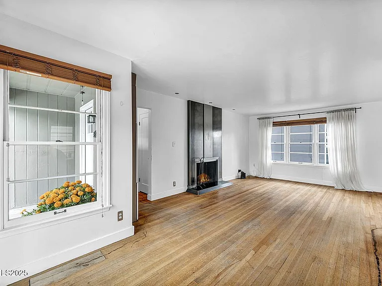 343 Mount Rose St #1 — Photo 3
