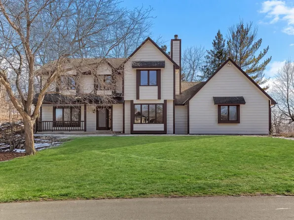 12525 Pinehurst Dr, Burnsville, MN 55337