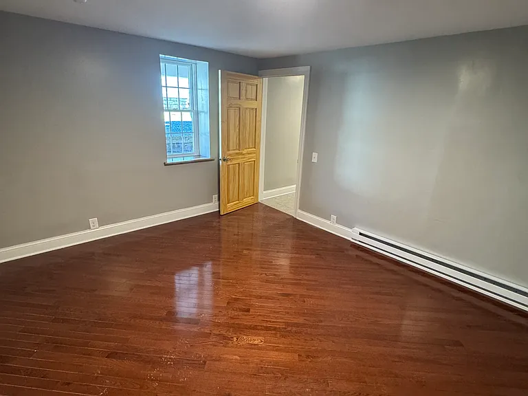 144 Fall St #5 — Photo 8