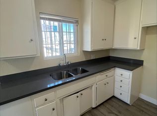 528 W Magnolia St #A, Compton, CA 90220