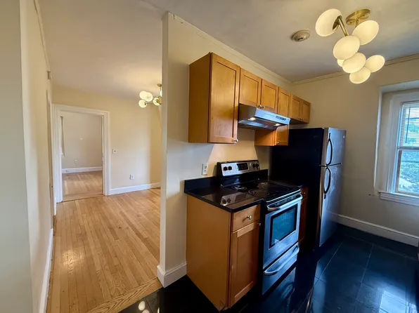 302 Benefit St #8, Providence, RI 02903