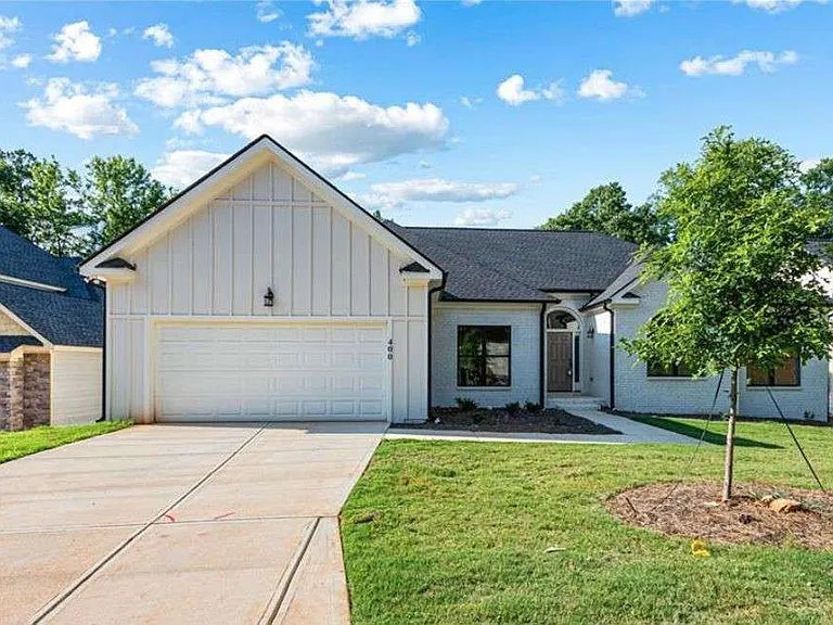 400 Ansley Dr — Photo 37