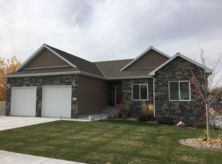 4404 10th Avenue Pl, Kearney, NE 68845