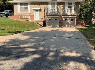 1156 NE 84th Ter, Kansas City, MO 64155