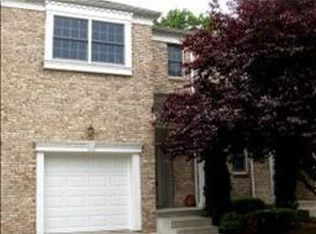 5 Hidden Pond Ct, Raritan, NJ 08869