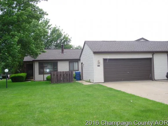 1001 Pomona Dr photo 1